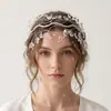 A Fábrica de Origem Especializa-se em Tiaras de Cristal Feitas à Mão para Noivas, Tiaras Modernas e Versáteis para Formaturas, Apresentações e Acessórios de Cabelo para Casamentos