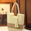 Bolso de Paja Estilo Nuevo Resort 2026 para Mujer, Bolso de Mano Tejido Color-Block de Verano, Tote con Borlas de Gran Capacidad para Vacaciones en la Playa