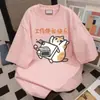 Seda de leche moderna y divertida estampado de gato trabajador manga corta moda versátil nuevo top holgado para pareja para hombres y mujeres