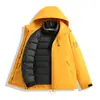 Casa de pájaros Chaqueta exterior de estilo similar para mujer Otoño Invierno Tres en uno A prueba de viento Impermeable Cálida Conjunto de dos piezas Ropa de Montañismo Ropa de abrigo para hombre