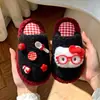 Pantuflas de algodón para niños, nuevos estilos de otoño/invierno para niñas, pantuflas de interior antideslizantes y cálidas, lindas pantuflas de felpa para bebé y para combinar con padres e hijos