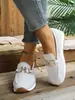 Nuevos zapatos deportivos de mujer de talla grande para comercio exterior, zapatillas planas de moda de cuatro estaciones con hebilla metálica wish