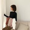 Camisa de baixo de tricô com gola alta parcial feminina 2023 Outono Novo ajuste slim modelador top interno estilo ocidental suéter de orelha de madeira