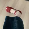 Impresionantes zapatos planos bajos rojos de estilo vintage francés para mujer, nuevo modelo verano 2026, adecuados para combinar con faldas, zapatos Mary Jane