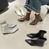 Botines Cortos de Punta Estilo Europeo y Americano para Mujer, Nuevos Botines de Moda Otoño e Invierno 2024 con Tacón Grueso, Botines de Ajuste Delgado, Botas Estilo Martin de Diseño de Nicho