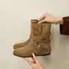 2026 Botas Curtas de Cano Curto Aumento da Altura Interna Botas Curtas Femininas Couro Retrô com Cinto Botas Western Rademe Moda Botas Outono Bico Redondo Fivela