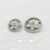 Nuevo sentido de alta gama de botón de diamante con forma de flor hueca de fragancia pequeña suéter suéter abrigo de tweed botones decorativos al por mayor