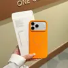 Adequado para iPhone 18 Pro Max, esta capa magnética para celular com sensação de pele é uma capa protetora de silicone líquido com cobertura total, projetada para prevenir quedas e proteger seu telefone.