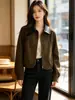 Jaqueta Curta Elegante com Lapela para Mulheres, Novo Estilo Outono 2026, Tendência, Rejuvenescedora, Versátil, Jaqueta Slim com Zíper, Top Elegante