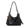 Moda Japonesa Coreana Retrô High-End Para o Trabalho Grande Capacidade Diária 2026 Feminina Outono Inverno Nova Bolsa Tote de Ombro Único e de Mão