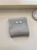 Conjunto de Dos Piezas de Bufanda y Guantes para Mujer Invierno 2025 Nuevo Blanco Tejido de Lana Engrosado Bufanda Versátil Cálida para Ropa de Trabajo