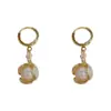 Pinzas para Orejas de Flor de Perla Tachonadas con Diamantes de Moda Exquisita Lujo Ligero Japonés y Coreano, Pendientes Simples, Suaves, Elegantes, Versátiles al por Mayor