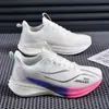 Zapatillas Deportivas para Día de Deporte de Estudiantes de Secundaria 2026 para Hombres y Mujeres, Suela Suave, Transpirables, Amortiguadoras, Resistentes al Desgaste, Zapatillas Deportivas para Carreras de Atletismo, Blanco y Rojo