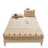 Nueva Sábana Bajera Ajustada de Terciopelo Plus Fresca con Estampado de Leche Terciopelo Cubre Cama Cubre Colchón Set de Tres Piezas para Dormitorio de Estudiante Sábana de Cama de Comercio Exterior