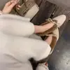 Zapatos de Felpa con Bordado a Mano Boca en V Invierno Diosa Artística Nuevo Lazo Planos que Aumentan la Altura Zapatos de Piel de Vaca con Pelo