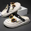 Zapatos de Cocodrilo para Hombre Verano Nuevo Estilo Antideslizantes Resistentes al Desgaste Suela Gruesa Casual Celebridad de Internet Sandalias de Playa para Exteriores Venta al por Mayor