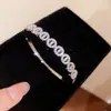 Pulseira com Fecho Floral Entrelaçado em Zircônia Banhada a Ouro 18K Pulseira Versátil Fashionável para o Dia a Dia Joia de Mão Exquisita