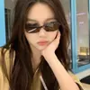 Gafas de montura cuadrada negra para influencers Montura simple de alta gama para hombres y mujeres Esenciales para ir al trabajo con look natural Montura anti luz azul