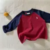 Camiseta base infantil raglan masculina nova estilo primavera e outono, bloco de cores para bebês, algodão puro, camiseta de manga longa para bebê, top estiloso feminino