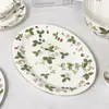 Nuevo Hueso de China Fresa Silvestre Moderno Lujo Ligero Creativo Hotel Sala de Estar Habitación Modelo Plato de Cena Bol Doméstico conjunto Venta al por Mayor