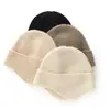 Nova coleção outono e inverno: Gorro de tricô de cashmere liso, design unissex, cobre as orelhas para aquecimento, simples e estiloso, versátil e grosso