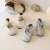 Zapatos de Cuero Personalizados para Niñas, Modernos Zapatos de Cuero Coreanos con Tachuelas, Elegantes Zapatos de Cuero Suave para Desempeño Estudiantil