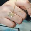 Colar Feminino Escape Princess Laço Banhado a Ouro Retrô Ouro 18K Fosco Luxo Leve Corrente para Clavícula de Alta Qualidade para Namorada