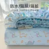 2026 Nuevo Modelo Sábana Impermeable de Gasa de Doble Capa Resistente a las Arrugas Barrera contra la Orina de Gasa Transpirable Cubierta de Cama Sábana Antideslizante Cubierta de Polvo para Colchón