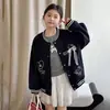 Roupa Infantil Coreana 2026 Primavera Novo Estilo Jaqueta de Baseball Estilo Academia para Meninas Casaco Hello Kitty Infantil Tendência