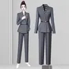 Traje Gris Traje para Mujer en Otoño, Profesional Elegante, Ropa de Trabajo para Recepción de Hotel, Ropa de Trabajo para Departamento de Ventas de Joyería, Elegante