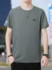 Camiseta de Manga Curta de Seda de Gelo Scarecrow para Homens 2025 Verão Novo Estilo Esportiva Casual Respirável Tamanho Grande Tendência de Roupas de Secagem Rápida para Homens