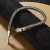 Pulsera de Cadena de Hueso con Cierre de Palanca Estilo Retro de Alta Calidad Plateada Popular Moderna para Hombre Simple Versátil Venta Directa del Fabricante