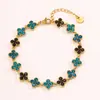 Pulseira de Trevo de Quatro Folhas com Pedras Totais de Alta Versão Moda Transfronteiriça para Meninas, Luxo Acessível e Pulseira de Flor de Aço Titânio Estilo Ins de Alta Qualidade