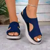 Novas sandálias leves, casuais e esportivas, confortáveis com solas grossas, costura com strass, calçados femininos de tamanho grande, sandálias com apliques, versáteis para mulheres