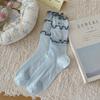 Calcetines de primavera y verano calcetines de tubo para mujer calcetines finos de encaje multicapa calcetines de rizo calcetines con bordado de lazo miu modernos calcetines de algodón sin costuras