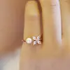 Anillo Abierto de Plata de Ley 925 con Elegante Diseño Floral, Exquisito Anillo de Perla Incrustado con Diamantes, Joyería de Plata de Ley de Moda Estilo Coreano al por Mayor