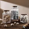 Pote de Vidro para Armazenamento com Padrão de Begônia Retro Pote de Vidro Embossado para Lanches e Nozes Tampa de Madeira Pote para Armazenamento de Chá Perfumado Pote Selado