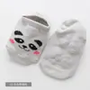 Calcetines de barco para niños de primavera y verano, calcetines invisibles de corte bajo para bebé, calcetines de algodón antideslizantes con bloques de color de animales de dibujos animados al por mayor