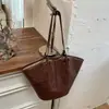 Shuai Mijia 2026 Verão Nova Bolsa de Mão de Ombro Único Temperamento Simples Feminina Nicho Elegante Estilo Casual Bolsa de Axila