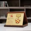 Colección de Medallas Franquicia Autorizada Medalla de Metal Plegable con Tapa Abatible Certificado de Honor de Jubilación Recuerdo