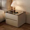 Mesita de noche inteligente para dormitorio del hogar, nuevo modelo 2026, lujo ligero con sensación de alta gama, gabinete popular de madera maciza con carga inalámbrica para dormitorio principal