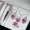 Conjunto de quatro peças estilo europeu e americano com colar, brincos e anel de cristal azul claro em formato de coração cravejado de diamantes - uma coleção transfronteiriça para mulheres