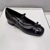 Zapatos Mary Jane de Tacón Medio Grueso Estilo Francés para Mujer, Nuevos Zapatos de Cuero de Moda Estilo Británico Primavera y Otoño 2026 para Combinar con Faldas