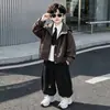 Jaqueta de Couro Xadrez de Alta Qualidade para Meninos Primavera e Outono Estilo Coreano Jaqueta Biker Cool Infantil para Crianças Pequenas e Médias Jaqueta Estilosa