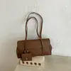 Bolsa de axila de luxo leve transfronteiriça, nova bolsa feminina outono 2026, bolsa de ombro elegante para o dia a dia, bolsa de mão com design de nicho