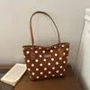 Bolso de mujer transfronterizo de gran capacidad, nueva colección otoño 2026, bolso de hombro versátil y a la moda, bolso tote moderno y casual para el trabajo y el uso diario