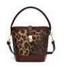 2025 Nova Bolsa Feminina Primavera Leopardo Estampa Bolsa Axila Moda Bolsa Crossbody Simples Casual Bolsa Feminina Balde