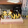 Estojo de Lápis de Pelúcia Armazenamento Criativo Estojo de Lápis Fofo Design Único Não Colidente Estojo de Lápis Estilo Ins Grande Capacidade Bolsa de Lápis Portátil