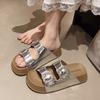 Chinelos de Verão 2025 Estilo Coreano com Strass Bico Redondo Solado Grosso Novos Solado Macio para Uso Externo Aumento de Altura Casuais Prata Birkenstock para Mulheres