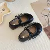 Zapatos nuevos de primavera 2026 para bebé niña, con decoración de lazo de encaje, elegantes zapatos de princesa con suelas suaves, zapatos pequeños de piel